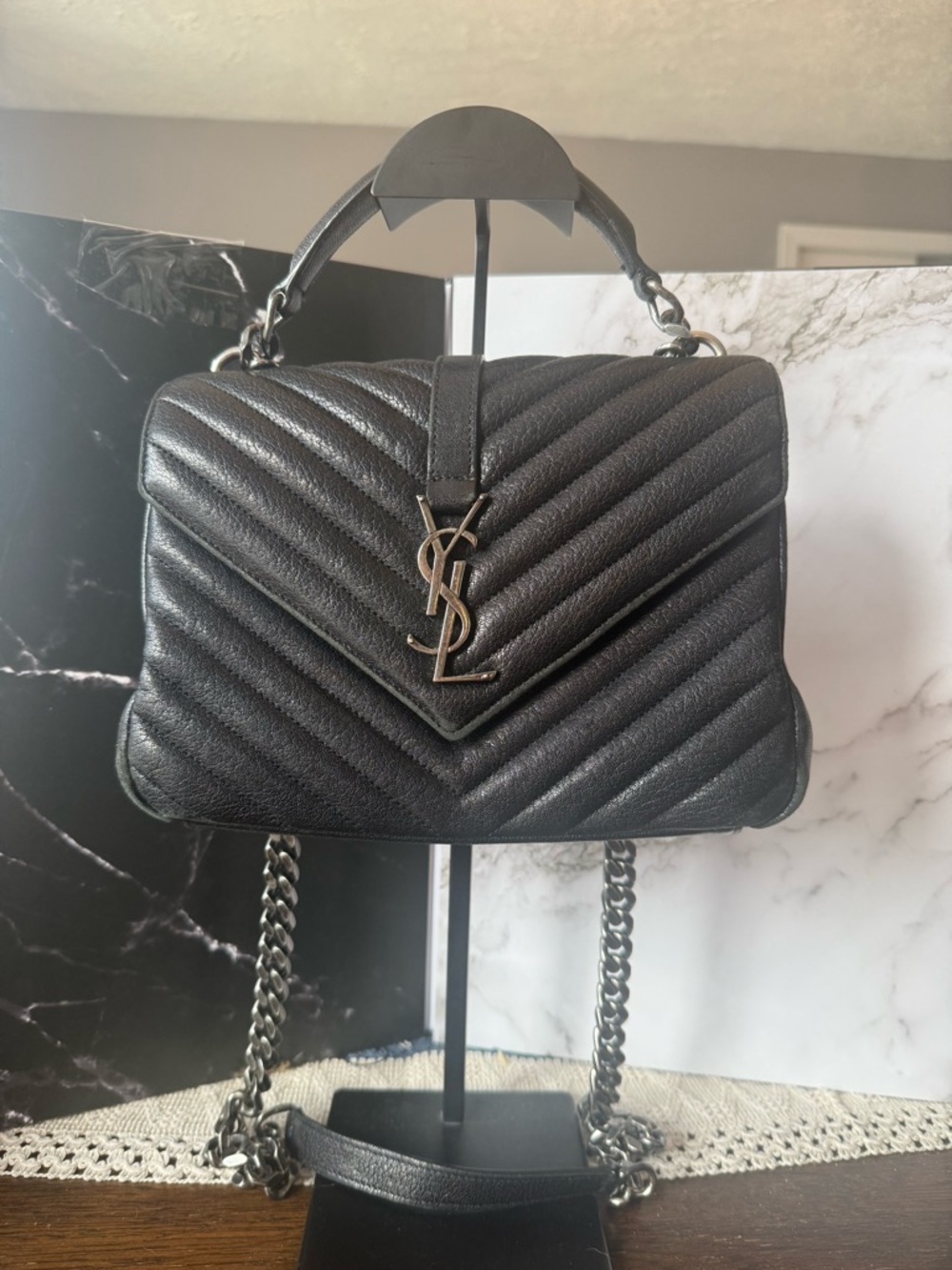 Yves Saint Laurent Black Quilted Crossbody with Silver Chain - Picture 2 of 8
